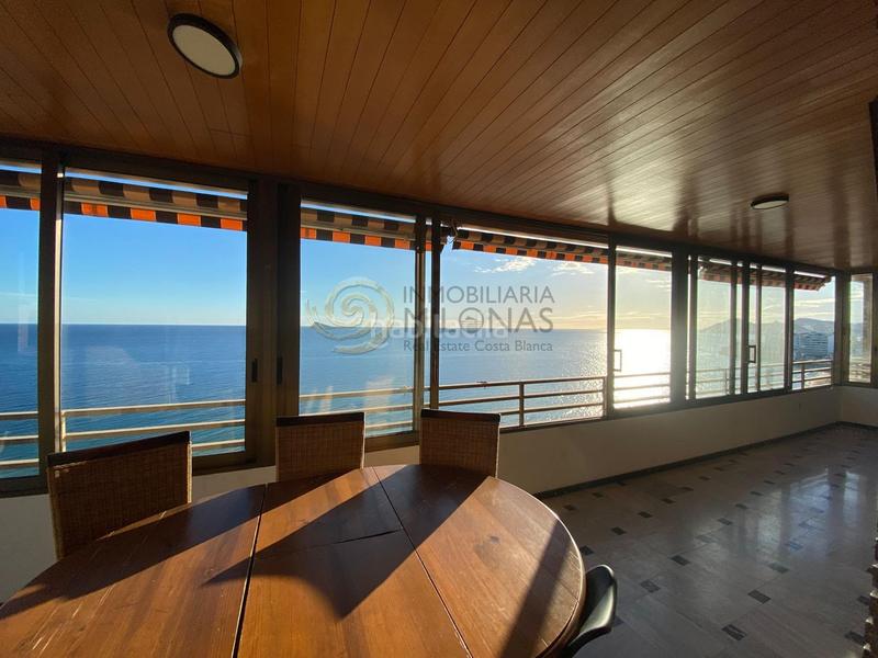 Foto 83cab702-2b08-4352-916a-597c9da49d0b. Location appartement avec chauffage parking piscine dans Benidorm