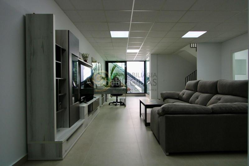 Foto 22e978fa-5ffe-4b48-a636-490622f64fb1. Xalet amb calefacció aparcament piscina a balcón de Finestrat-terra marina Finestrat