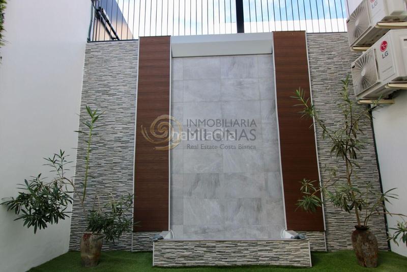 Foto 286d2e8e-0ee6-4380-bf2d-42b369218176. Xalet amb calefacció aparcament piscina a balcón de Finestrat-terra marina Finestrat