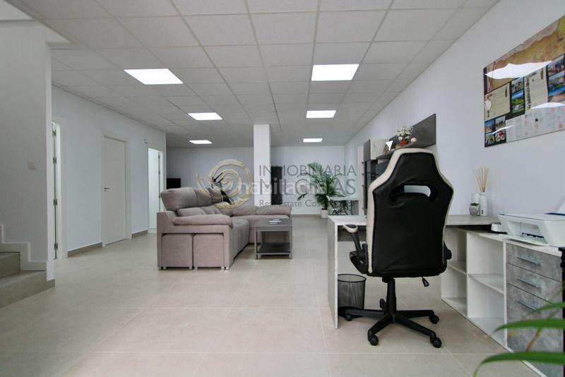 Foto 373b5a3f-b5de-49d8-bd56-d3a15d31950a. Xalet amb calefacció aparcament piscina a balcón de Finestrat-terra marina Finestrat