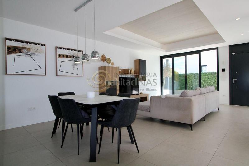 Foto 3ddaf20f-1ae8-46f6-8c14-10fefeab01d3. Xalet amb calefacció aparcament piscina a balcón de Finestrat-terra marina Finestrat