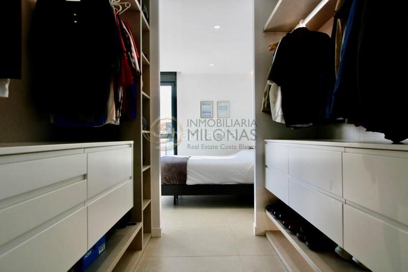 Foto f3942237-a32f-461a-bc59-57c96953b6c2. Xalet amb calefacció aparcament piscina a balcón de Finestrat-terra marina Finestrat