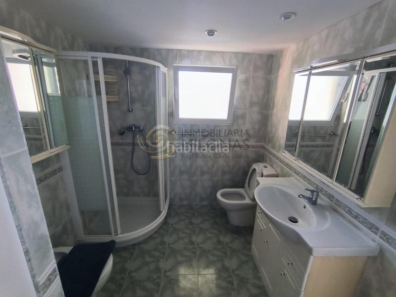 Foto 5aac46cb-49fe-4a12-bfba-a7ea6f09f9c1. Etagenwohnung mit parking pool in Playa Levante Benidorm