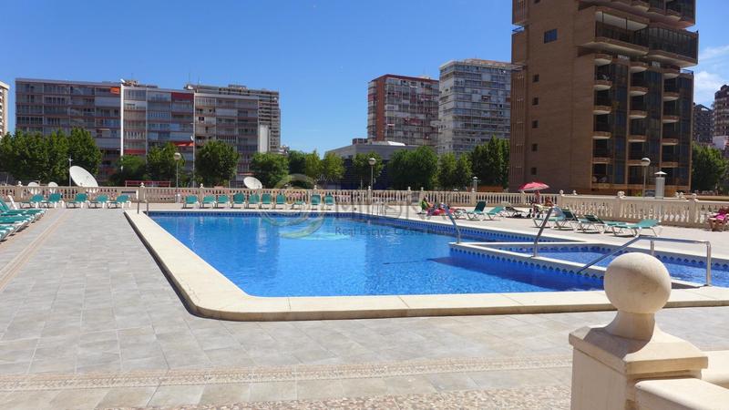 Foto 8384c9d0-4d1a-42a9-a20d-a06698b0be2c. Etagenwohnung mit parking pool in Playa Levante Benidorm