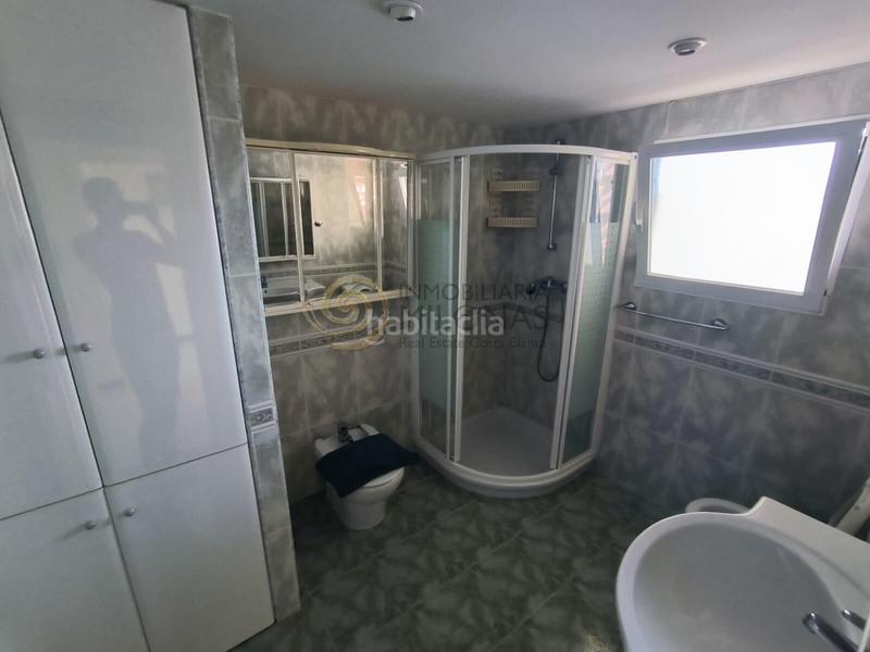 Foto 8a72965e-2506-4483-9fb7-1d5fc97d0f59. Etagenwohnung mit parking pool in Playa Levante Benidorm