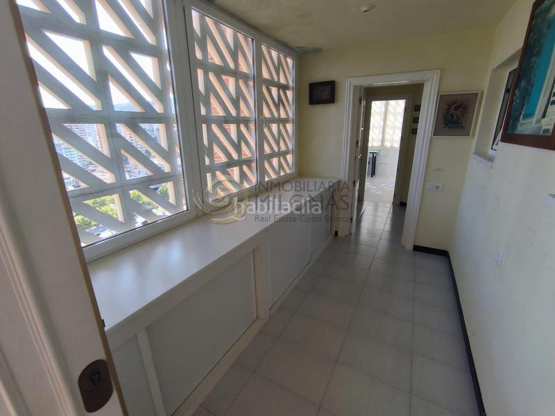 Foto a17f861b-3af1-444d-8d12-e4c472618336. Etagenwohnung mit parking pool in Playa Levante Benidorm