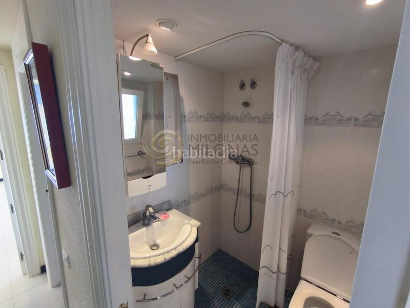 Foto d4214305-6506-435e-bde6-eee7b52f433e. Etagenwohnung mit parking pool in Playa Levante Benidorm