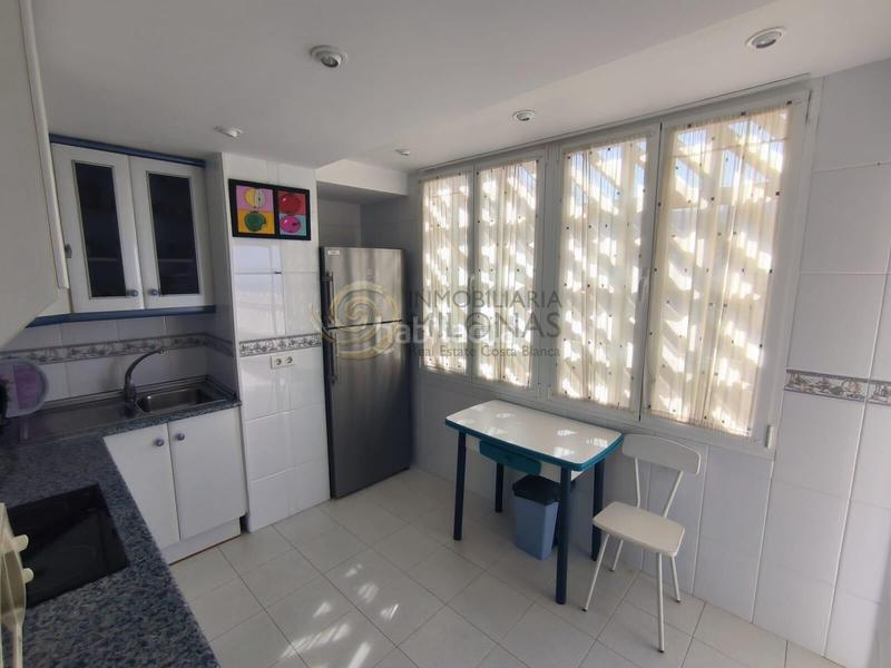 Foto f6c76c7c-6366-4651-b4cc-f533e1257c84. Etagenwohnung mit parking pool in Playa Levante Benidorm