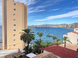 Estudi  Alcalde manuel catalan ch. Estudio con dormitorio independiente y vistas al mar en playa de