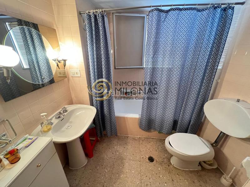 Foto 72105645-b8b2-4ef5-affc-be0553086655. Pis amb aparcament piscina a Playa Levante Benidorm