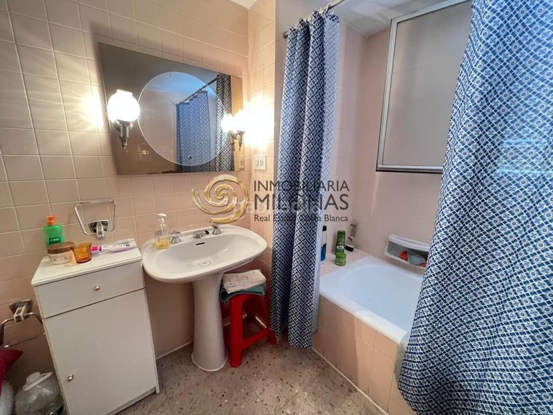 Foto ca40f3b7-de60-4b00-bc80-d5514cad42fd. Pis amb aparcament piscina a Playa Levante Benidorm