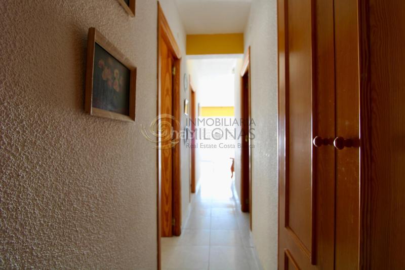 Foto 5ab7f8b0-2a2f-4c9b-bca0-e4bfcb92331a. Flat in avenida de la armada española 25 in Playa Poniente Benidorm