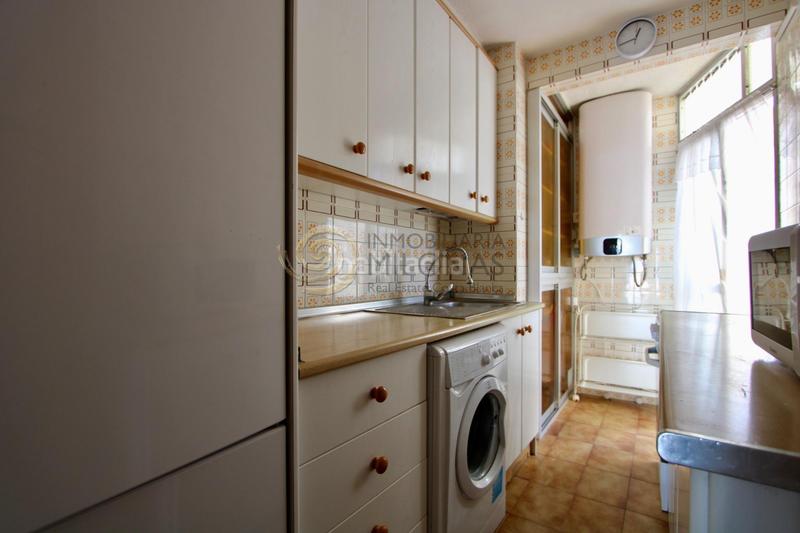 Foto 8ee6f434-3081-4a3f-96dd-1bb7682eac30. Flat in avenida de la armada española 25 in Playa Poniente Benidorm