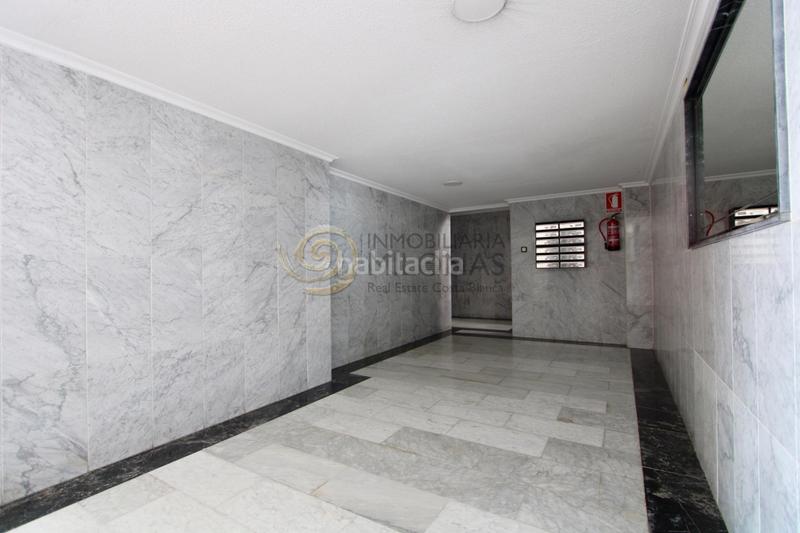 Foto 942b7b8c-8465-4a95-9b77-6bf9e0fb9c14. Flat in avenida de la armada española 25 in Playa Poniente Benidorm