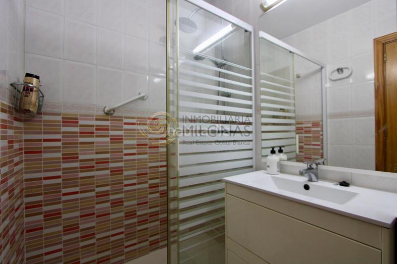 Foto fa59cee4-d3b1-4d60-a935-abfa5237ae7b. Flat in avenida de la armada española 25 in Playa Poniente Benidorm