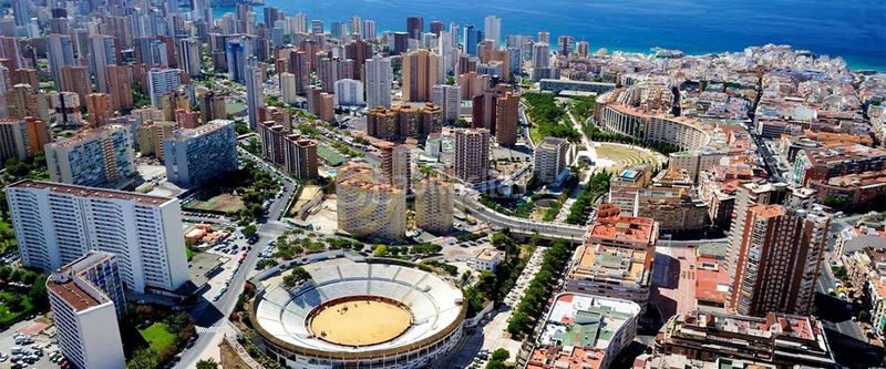 Foto ad44efab-3808-4f76-b738-a15d79857d98. Pis amb aparcament piscina a Juzgados - Plaza de Toros Benidorm