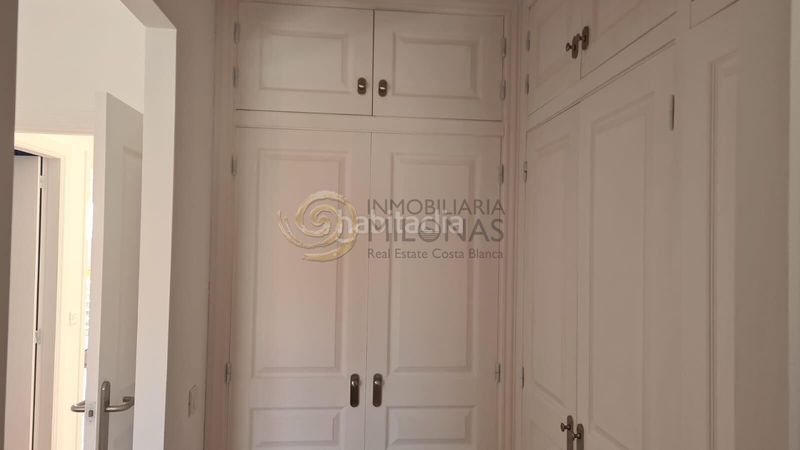 Foto 13c0ca1a-358c-4656-bf38-ff45da04d77b. Casa amb aparcament piscina a Montebello - Nou Espai Nucia (la)