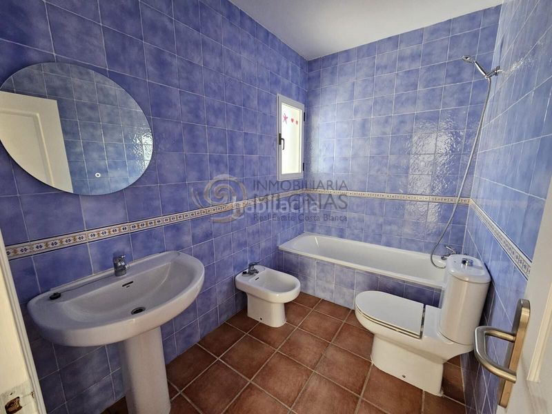 Foto 7da42149-3ca5-4801-b2a0-506860fb7e2d. Casa amb aparcament piscina a Montebello - Nou Espai Nucia (la)
