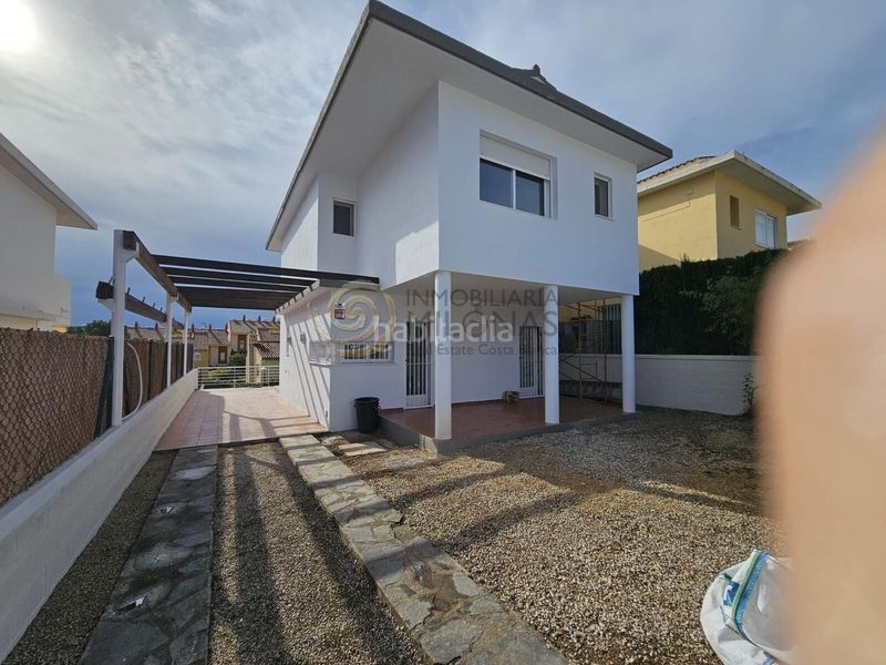 Foto 83a8972b-3d1a-4a89-b0bf-398e6559643a. Casa amb aparcament piscina a Montebello - Nou Espai Nucia (la)