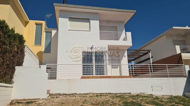 Foto b4b61b30-5f62-4d4f-8eca-37c7e08c7010. Casa amb aparcament piscina a Montebello - Nou Espai Nucia (la)