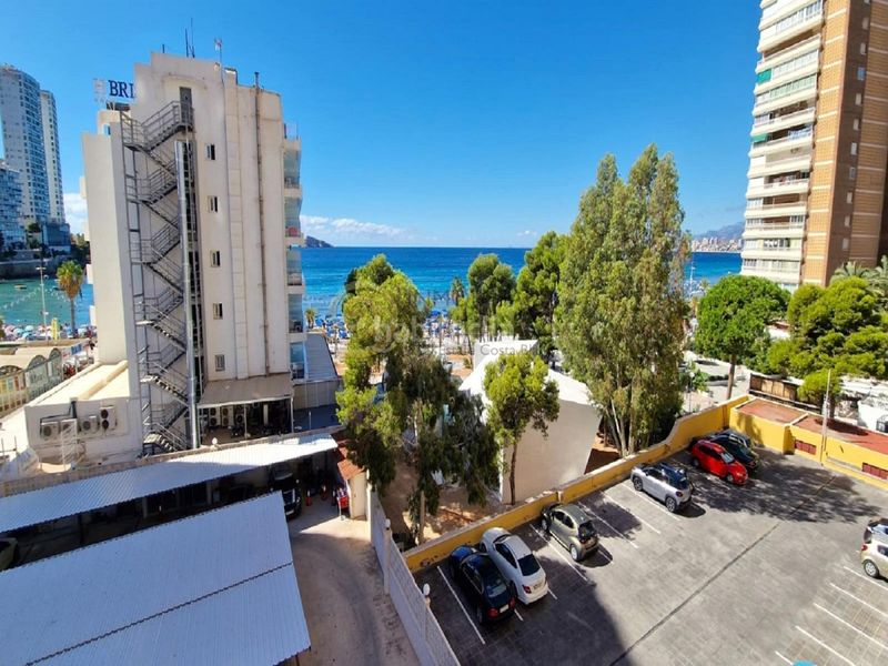 Foto 8584de24-2879-4794-9952-d05bc25a482e. Pis amb aparcament piscina a Playa Levante Benidorm