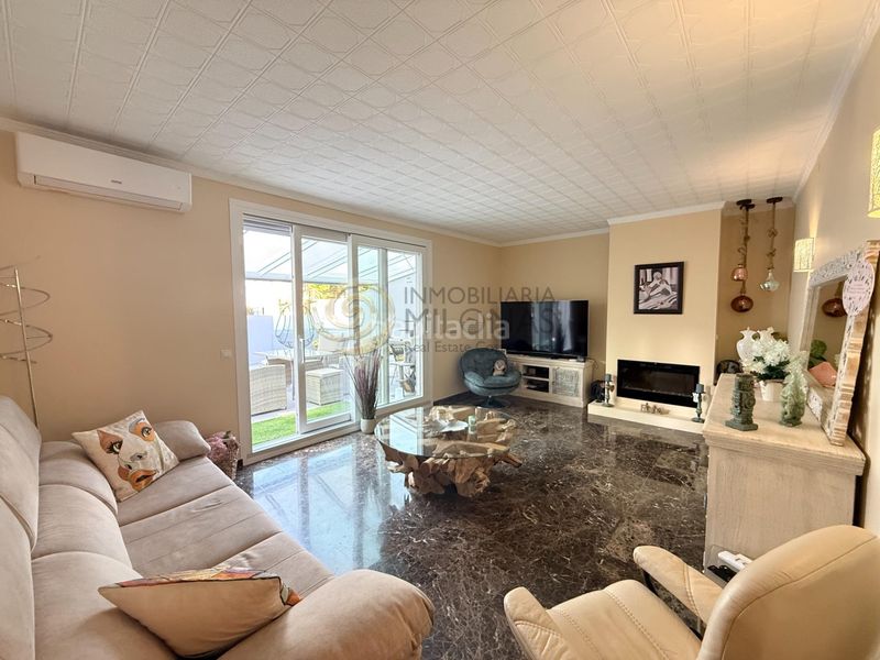 Foto 0f2c4a7b-65ff-4498-8a29-4ff339385b96. Casa a calle calle londres 10 a Rincón Alto Benidorm