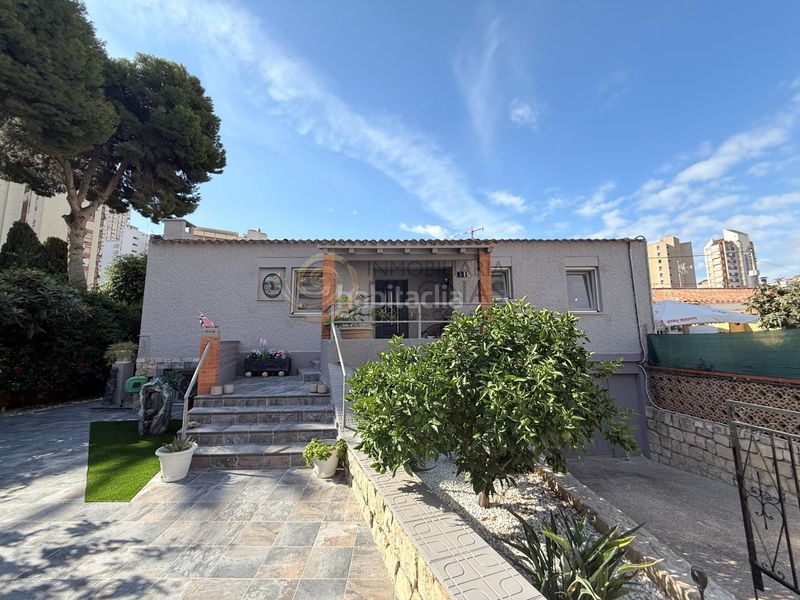 Foto 2318f10e-45b8-4f00-b410-7a837f2b0975. Casa a calle calle londres 10 a Rincón Alto Benidorm