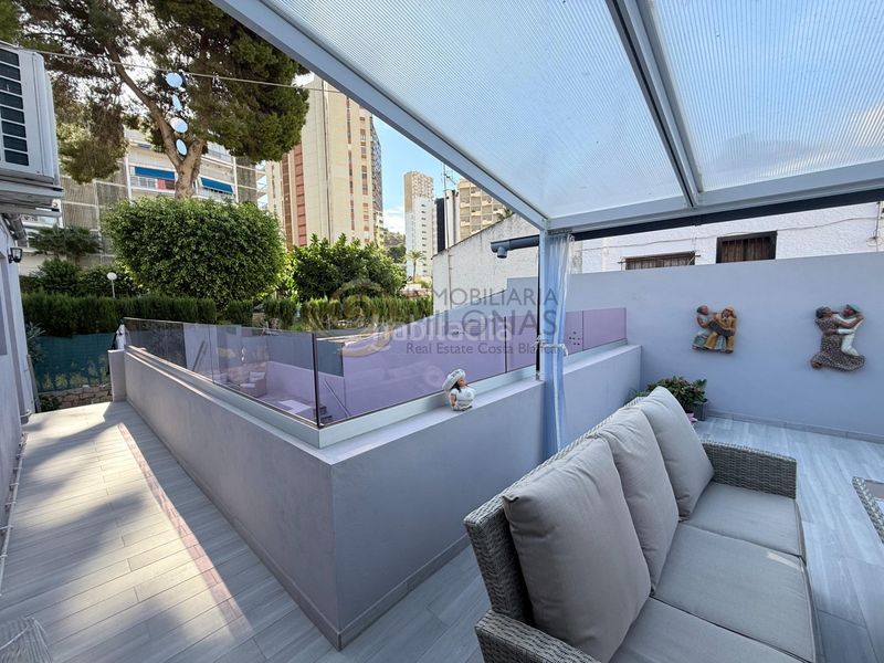 Foto 4aed54a6-dc6a-4d11-b6c8-9ea3a4429cbe. Casa a calle calle londres 10 a Rincón Alto Benidorm