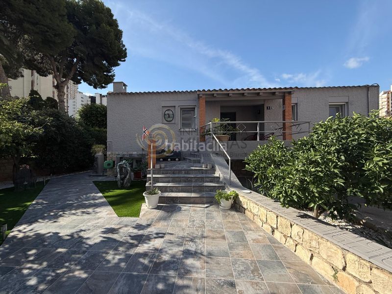 Foto c6146578-227a-4f7b-96db-7587b484ae7c. Casa a calle calle londres 10 a Rincón Alto Benidorm