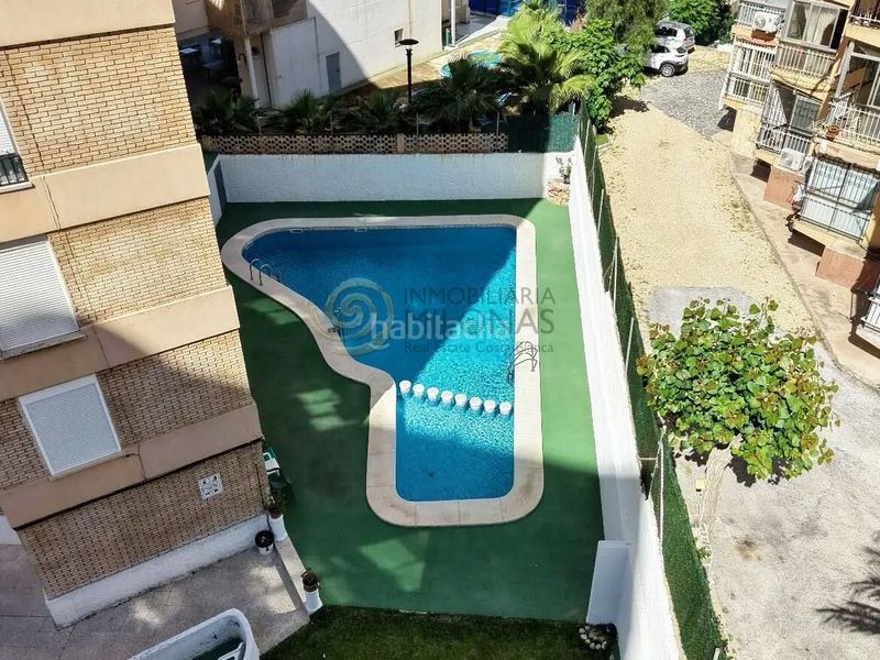 Foto 3eba45b0-db5e-42f0-be74-d2dcf8075515. Estudi amb piscina a Rincón Alto Benidorm