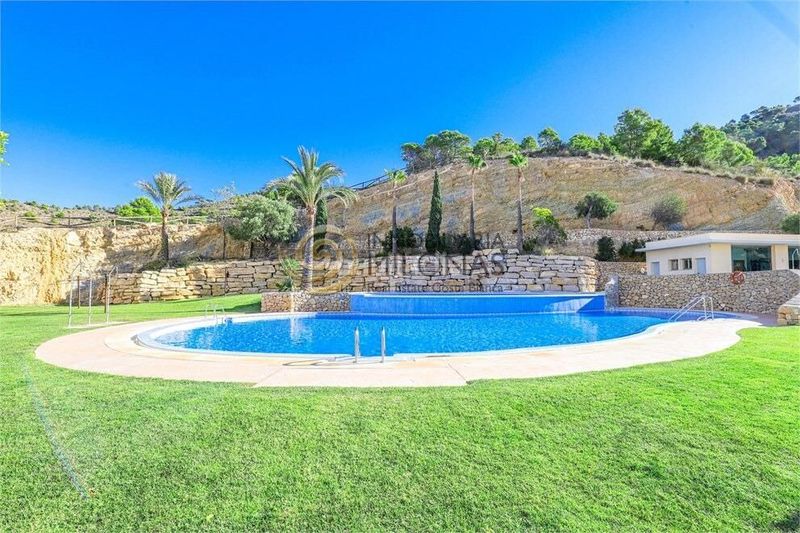 Foto 084d1986-f427-4467-bdf8-1beb486d2458. Àtic amb aparcament piscina a Rincón Alto Benidorm