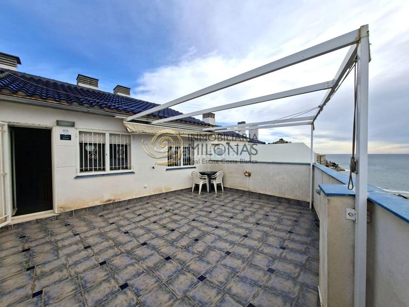 Foto 1194f263-73b2-40d5-ae41-f0e30b39b1e9. Àtic amb aparcament piscina a Cala Alta-Veramar Vila Joiosa (la)