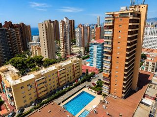 Appartement in Calle londres 4. Vistas al mar, piscina, parking y la mejor ubicación en la zona