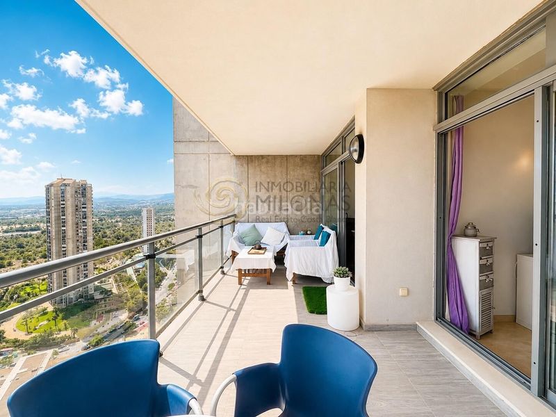 Foto 94b61279-287a-41b4-a5c9-f9bf68b82b92. Apartament amb calefacció aparcament piscina a Via Parque Benidorm