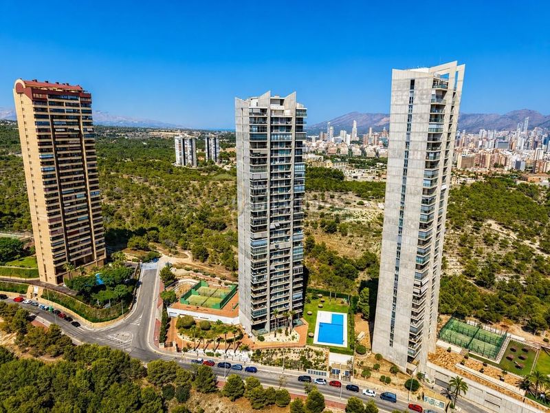 Foto ec32f55d-4b08-48c3-a131-aa4aeaa5bac6. Apartament amb calefacció aparcament piscina a Via Parque Benidorm