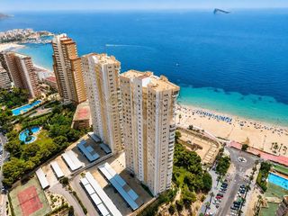 Appartement à Playa Poniente. Vive el lujo frente al mar! espectacular piso de esquina en prim