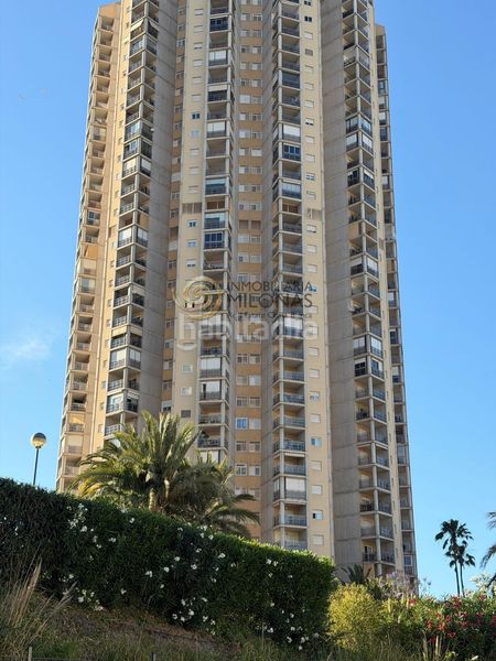 Foto 663f1e19-db8a-48b7-8edc-ad4b2e3e2732. Apartament amb aparcament piscina a Via Parque Benidorm