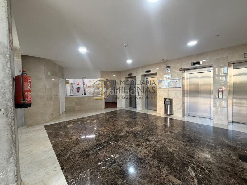 Foto bf18dbd1-f529-45a2-8128-e098deb3ea2a. Apartament amb aparcament piscina a Via Parque Benidorm