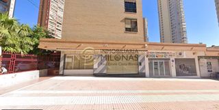Car parking in Juzgados - Plaza de Toros. Se vende amplia plaza de garaje cabinada en benidorm