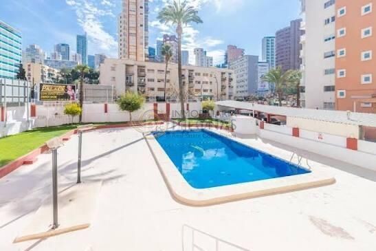 Foto 90e2de56-13bb-4942-9a98-075cfb7138c1. Apartamento en calle calle gerona 48 apartamento para inversión con vistas al mar en zona llana del rincón de loix en Benidorm