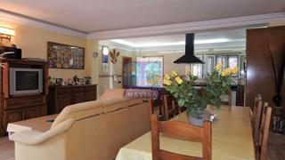 Casa en Veneciola e 44. Amplia villa situada en la veneciola