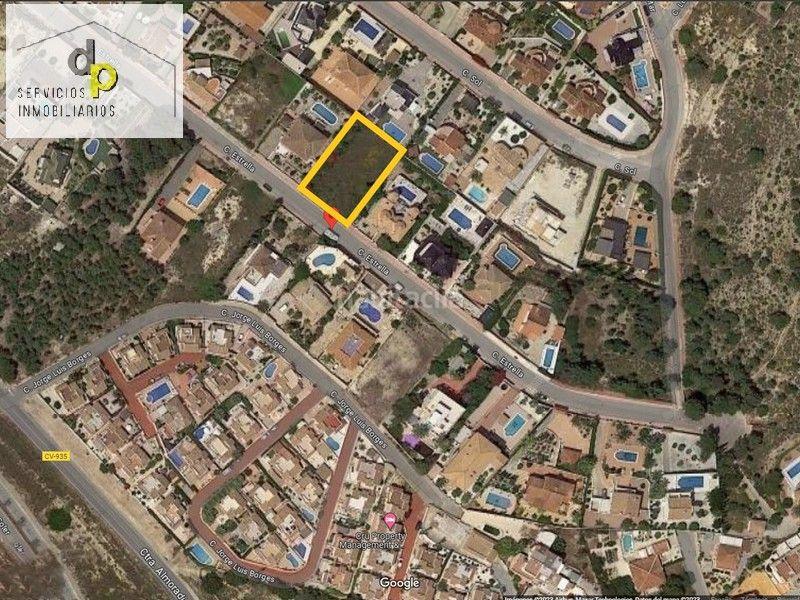 Foto 1d1784b7-5630-46e2-8b20-8f5b44c34898. Terrain résidentiel dans avenida del mar 1d dans Almoradí