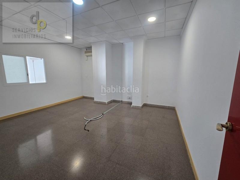 Foto f9a3bcab-775d-4cb6-961a-914de197e2de. Location local commercial dans carrer riu xúquer 34 dans Elche / Elx