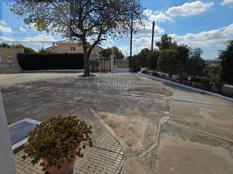 Foto d7464c72-f50f-4489-b361-cc59e4280992. Chalet dans partida carrus 1151 dans Peña de las Águilas Elche / Elx