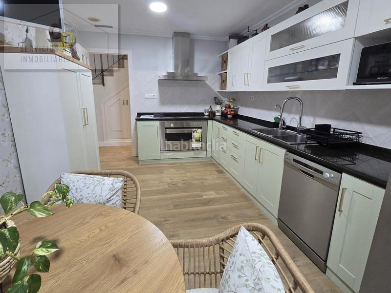 Foto 3e605396-9441-4035-a8e0-70ea4cf5083d. Zweistöckige wohnung in carrer lavendimia 24 in Torrellano Elche / Elx