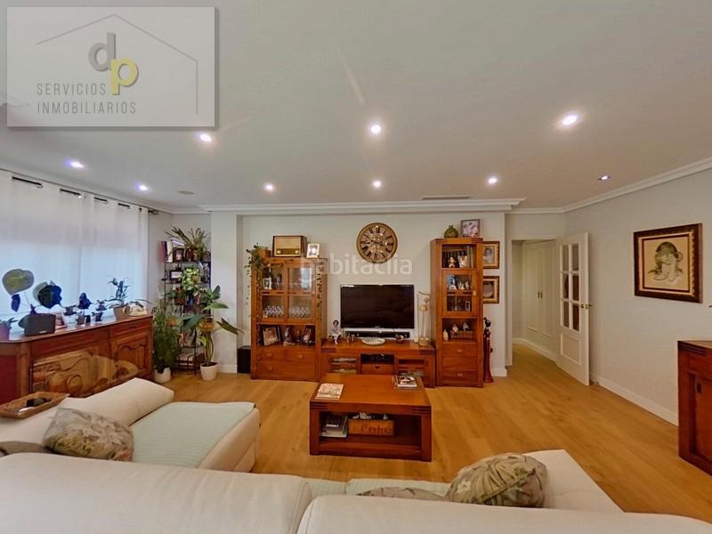 Foto e3b116bf-60e8-4efe-91a3-b8e1c8f06c8b. Zweistöckige wohnung in carrer lavendimia 24 in Torrellano Elche / Elx