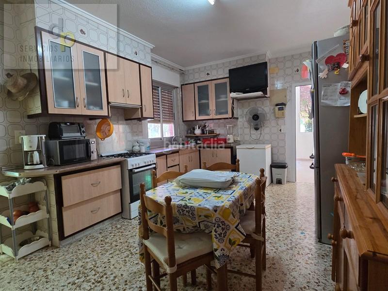 Foto 7c33e90f-0bfc-4b58-83a5-33430f6af57c. Chalet avec cheminée parking piscine dans Torrellano Elche / Elx