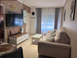 Piano terra in Carrer de la llibertat 1. Planta baja con acceso independiente en torrellano