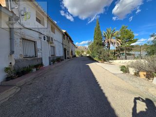 Casa adossada a Hondón de las Nieves