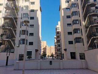 Appartamento  Carrer la carátula 14. Piso luminoso en zona universidad, ideal inversión, con inquilin